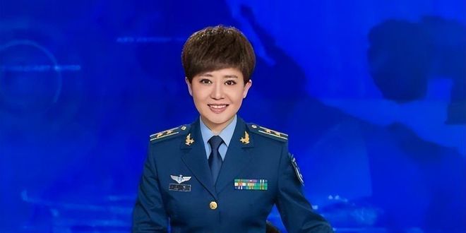 軍事節(jié)目女主持人，閃耀熒屏的星光，軍事節(jié)目女主持人，熒屏上的璀璨星光