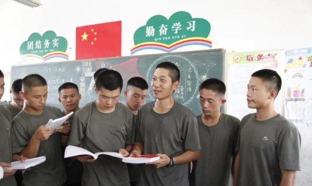 深度解析，為什么不建議報(bào)考國防科技大學(xué)，深度解析，報(bào)考國防科技大學(xué)的潛在考慮與權(quán)衡