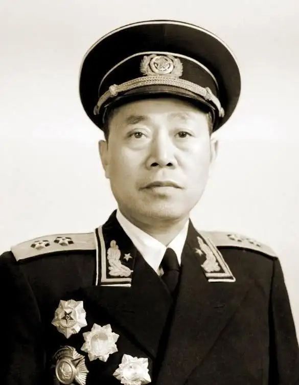上將上面還有等級嗎，探究軍銜體系中的高級職位與等級劃分，軍銜體系揭秘，上將之上是否還有更高級別？高級職位與等級劃分全解析