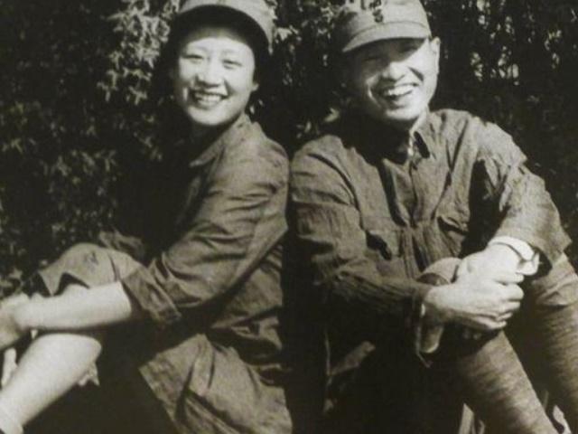 國(guó)防部長(zhǎng)是干什么的，職責(zé)與重要性解析，國(guó)防部長(zhǎng)職責(zé)與重要性解析，守護(hù)國(guó)家安全的重要角色