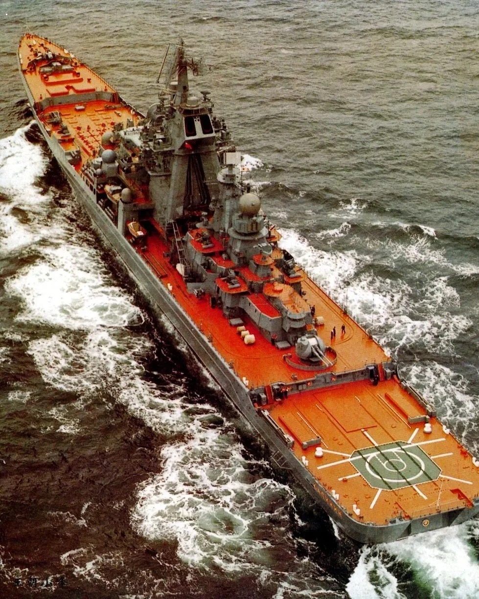 中國(guó)版基洛夫級(jí)巡洋艦，探索未來(lái)海上霸主之路，中國(guó)版基洛夫級(jí)巡洋艦，未來(lái)海上霸主之路的探索