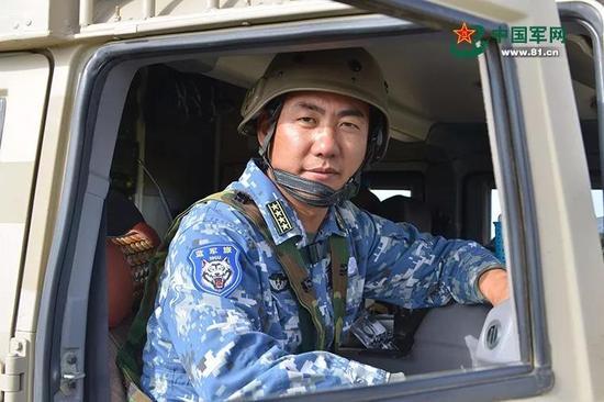 滿廣志現(xiàn)在是什么軍銜？深度解析其軍事生涯及成就，滿廣志的軍銜與軍事生涯，深度解析及成就概覽