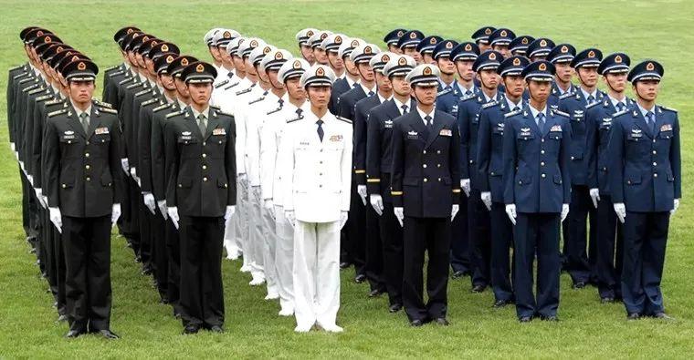 解放軍最新夾克作業(yè)服，設(shè)計(jì)特點(diǎn)與優(yōu)勢(shì)分析，解放軍最新夾克作業(yè)服設(shè)計(jì)特點(diǎn)與優(yōu)勢(shì)解析