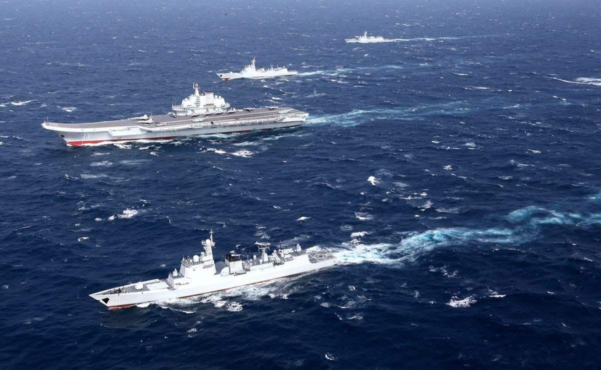 聚焦國際海域，中國戰(zhàn)艦圍觀英艦背后的故事，聚焦國際海域，中國戰(zhàn)艦視角下的英艦背后故事