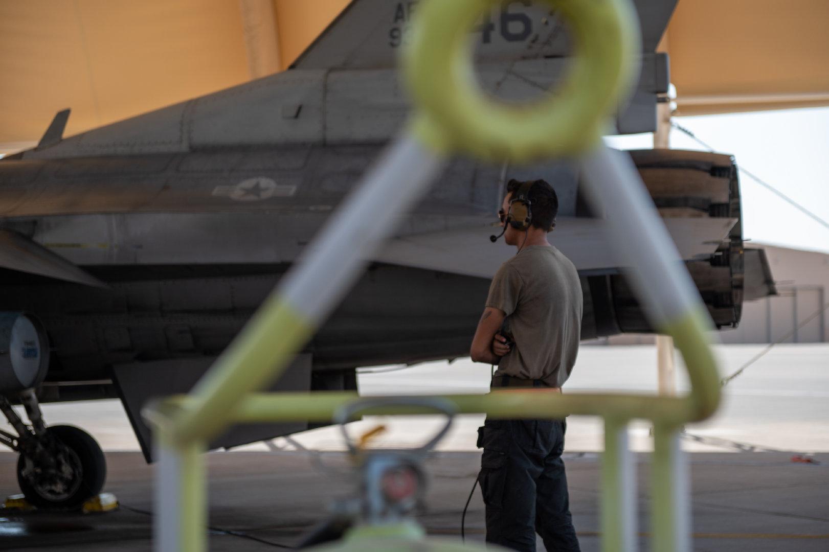中國空軍戰(zhàn)機(jī)數(shù)量概覽，2022年的最新數(shù)據(jù)解讀，中國空軍戰(zhàn)機(jī)數(shù)量概覽，最新數(shù)據(jù)解讀及分析（2022版）