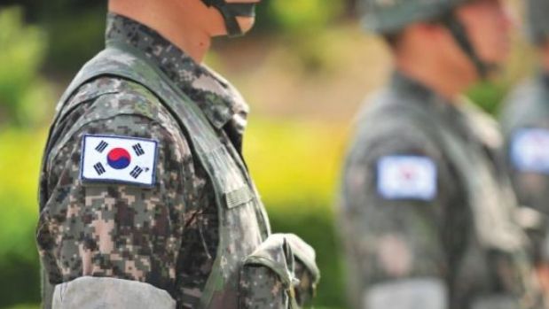 韓國(guó)服兵役是否可怕？探究真相與誤解，韓國(guó)服兵役真相探究，揭示事實(shí)與誤解的真相