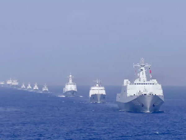 人民海軍成立70周年閱兵，輝煌成就與堅(jiān)定前行，人民海軍成立70周年閱兵，輝煌成就鑄就，堅(jiān)定前行展雄姿