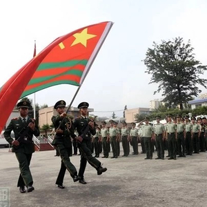 武警部隊(duì)軍旗，榮耀的象征與力量的體現(xiàn)，武警部隊(duì)軍旗，榮耀與力量的象征