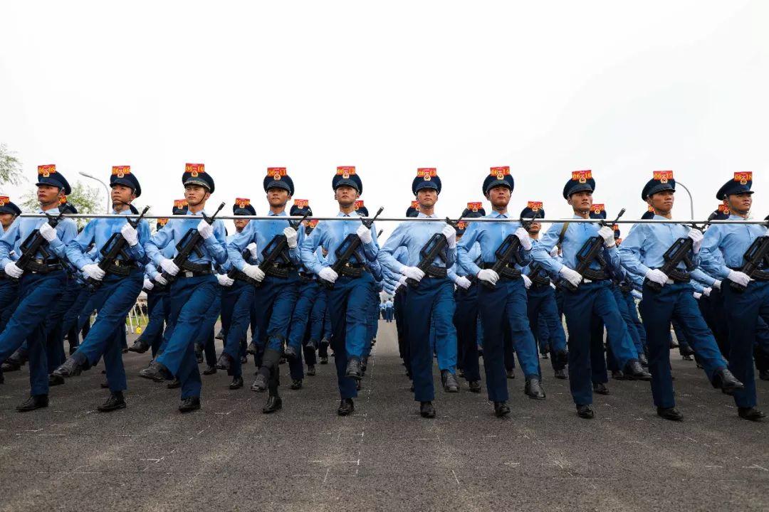 閱兵盛典，2019年的震撼與感動——我的觀后感，閱兵盛典的震撼與感動，我的觀后感回顧與展望（2019年）