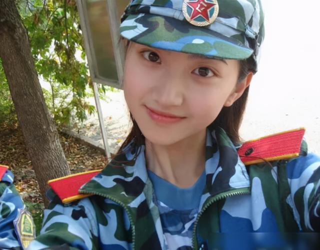 軍事直播間董嘉耀，一位軍事領(lǐng)域的佼佼者，董嘉耀，軍事領(lǐng)域的翹楚，深度解析軍事直播間