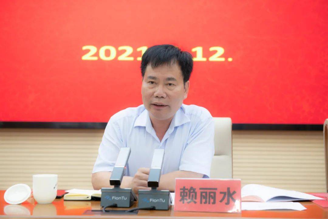 二四六香港資料期期中，深度解析與SEO優(yōu)化策略，深度解析香港期期中資料，SEO優(yōu)化策略揭秘
