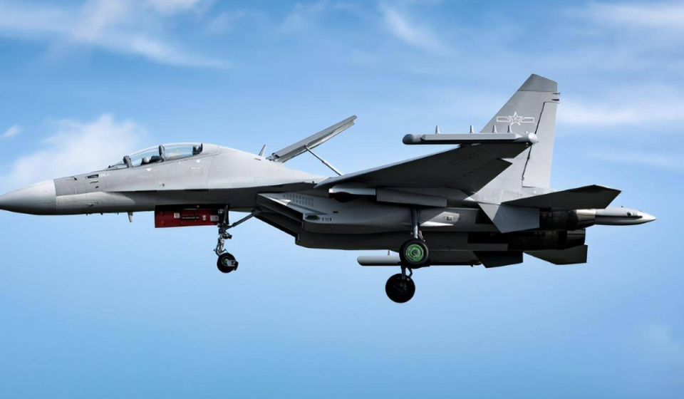 殲-16，中國航空工業(yè)的杰出代表，揭秘其屬于第幾代戰(zhàn)機(jī)，揭秘殲-16，中國航空工業(yè)杰出代表，究竟屬于第幾代戰(zhàn)機(jī)？