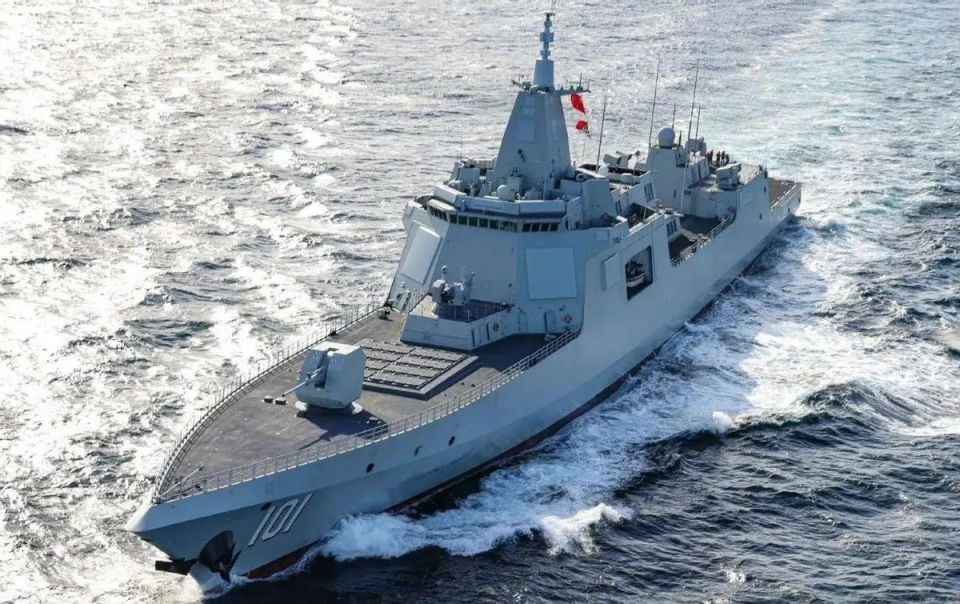 中國(guó)下一代重型驅(qū)逐艦，未來(lái)海防的堅(jiān)實(shí)支柱，中國(guó)下一代重型驅(qū)逐艦，未來(lái)海防的堅(jiān)實(shí)后盾