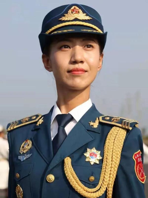 女兵三軍儀仗隊視頻，展現(xiàn)力量與榮耀的非凡瞬間，女兵三軍儀仗隊，力量與榮耀的非凡展現(xiàn)