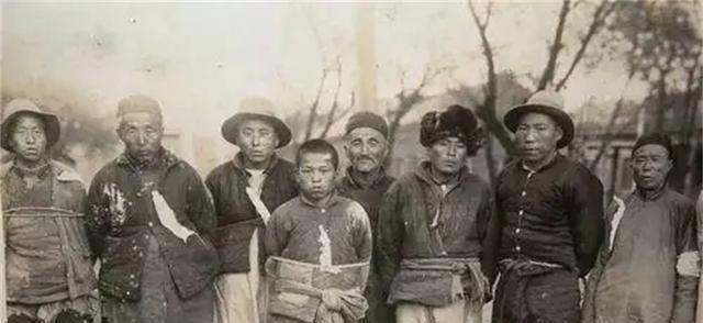 運-50大型戰(zhàn)略運輸機的優(yōu)勢與挑戰(zhàn)，探索航空運輸?shù)奈磥恚\-50大型戰(zhàn)略運輸機的優(yōu)勢與挑戰(zhàn)，航空運輸未來探索之路